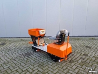 Other horticulture equipment and accessories Van Der Sluis Zelfrijdende Korrelstrooier