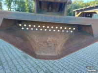 Trapezoidal buckets  v bak taluutbak