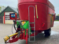 Vertical feed mixer Strautmann Verti-Mix 2401 Voermengwagen, voerwagen, mixer, voermachines