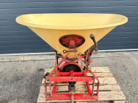 Fertilizer spreader Vicon Pendelstrooier