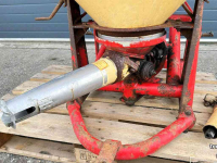 Fertilizer spreader Vicon Pendelstrooier