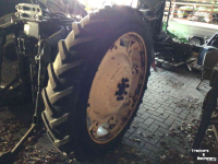 Wheels, Tyres, Rims & Dual spacers  11.2-42
