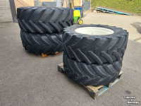 Wheels, Tyres, Rims & Dual spacers New Holland Wielen  680/75 R32 en 480/65 R28