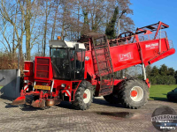 Sugar beet harvester Gilles Beet Master 2000