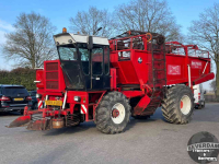 Sugar beet harvester Gilles Beet Master 2000