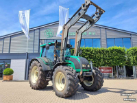 Tractor Valtra N121