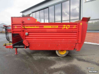 Silage-block distribution wagon Schuitemaker Amigo 30S