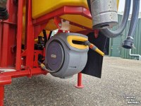Fieldsprayer 3 points Beyne Gecko 27 meter gedragen veldspuit