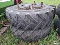 Wheels, Tyres, Rims & Dual spacers Kleber 16.9 R 34 dubbellucht set