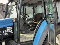Tractor New Holland TS100