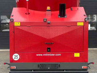Self-propelled feed mixer RMH Liberty 15