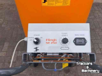 Sawdust spreader for boxes Flingk SE 250