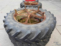 Wheels, Tyres, Rims & Dual spacers  Dubbellucht 16.9 - R38  5 ster molcon
