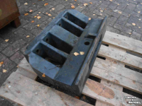 Used parts for tractors Massey Ferguson gewichtendrager