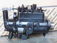 Tractor Ford Brandstofpomp FORD  10Serie  Parts nr:F0NN9A543VAR