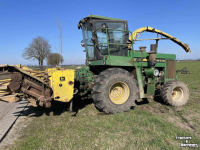 Forage-harvester John Deere 5830