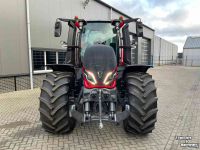 Tractor Valtra Q225, NIEUW!  Super scherp!
