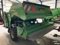 Potato planter Miedema CP42 bekerpootmachine  | getrokken | aanaardkap | dewulf