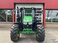 Tractor John Deere 6090M
