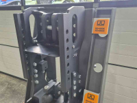 Other tractors and accessories  Rockinger trekhaakframe met K80 en onderbrug op statief