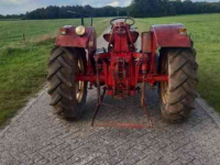 Tractor International Case ih international 323