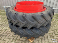 Wheels, Tyres, Rims & Dual spacers Vredestein 13.6R34 Dubbellucht