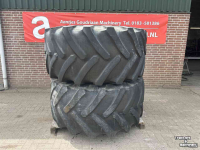 Wheels, Tyres, Rims & Dual spacers  Set banden 30.5xLR32