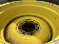 Wheels, Tyres, Rims & Dual spacers  Set banden 30.5xLR32