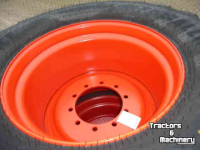 Wheels, Tyres, Rims & Dual spacers BKT 710/50r30.5