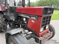 Tractor Case-IH 745 XL International 745XL