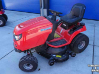 Ride-on mower Simplicity SLT210E Zitmaaier Overjarig / Showroommodel