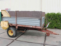 Manure spreader Agromet N245 meststrooier ruigemeststrooier opknapper