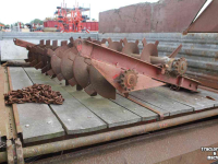 Manure spreader Agromet N245 meststrooier ruigemeststrooier opknapper