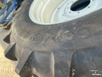 Wheels, Tyres, Rims & Dual spacers Vredestein 600/65R38 demo incl. velgen vast