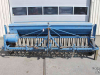 Seed drill  Pijpenzaaimachine graszaaimachine zaaimachine opbouwzaaimachine