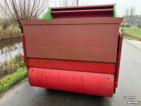 Silage-block distribution wagon Strautmann UBVW Blokkenwagen