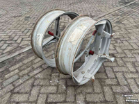 Wheels, Tyres, Rims & Dual spacers Molcon W8x28 3 ster dubbellucht