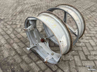 Wheels, Tyres, Rims & Dual spacers Molcon W8x28 3 ster dubbellucht