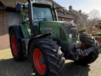 Tractor Fendt 718 com 3
