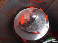 Self-propelled feed mixer Kuhn SPV 15