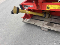 Fertilizer spreader Kuhn ADS 401 kunstmeststrooier boomgaard strooier