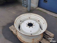 Wheels, Tyres, Rims & Dual spacers New Holland 14x30 Velgen 8-gaats