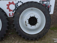 Wheels, Tyres, Rims & Dual spacers Firestone 270/95r32