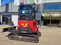 Excavator tracks Yanmar ViO38-7