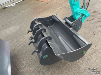 Excavator tracks Kobelco SK17SR-3E