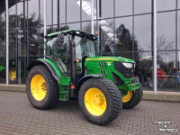 Tractor John Deere 6125R   Geveerde vooras en cabine !