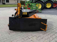 Onion harvester Samon Favorite 2000 en Keulmac 1500 frontklapper