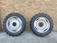 Wheels, Tyres, Rims & Dual spacers Alliance 270/95R32 60%