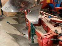 Ploughs Kverneland EG 100 5 schaar ploegen