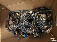 Used parts for tractors New Holland CNH tractors